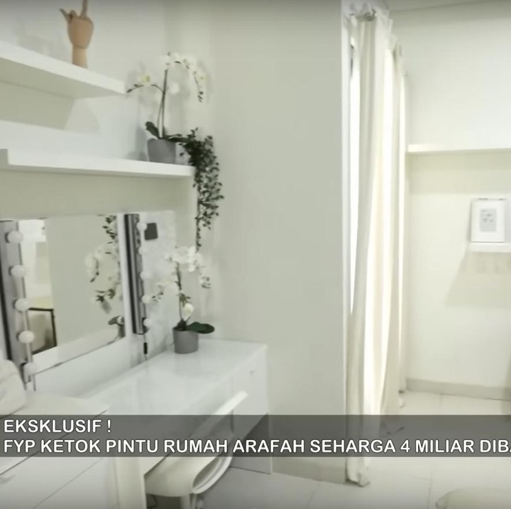 <p>Tak tanggung-tanggung, mendesain hingga mengisi kamar tersebut sampai menghabiskan dana hingga Rp40 juta, lho. Bagaimana menurut pendapat Bunda? (Foto: YouTube @TRANS7 OFFICIAL)</p>