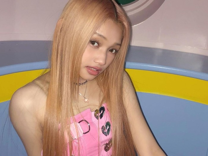 Gehlee merupakan idol K-Pop yang berasal dari Filipina./ foto: instagram.com/unis_offcl
