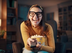10 Rekomendasi Film Komedi yang Kocak Abis!