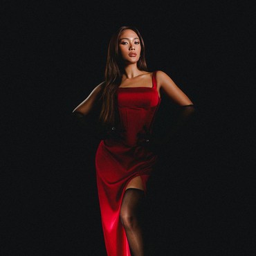 Lirik dan Makna Lagu Aku Takdirmu - Marion Jola