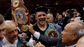 Satu Duel Lagi Setelah Lawan Dubois, Usyk Bakal Pensiun