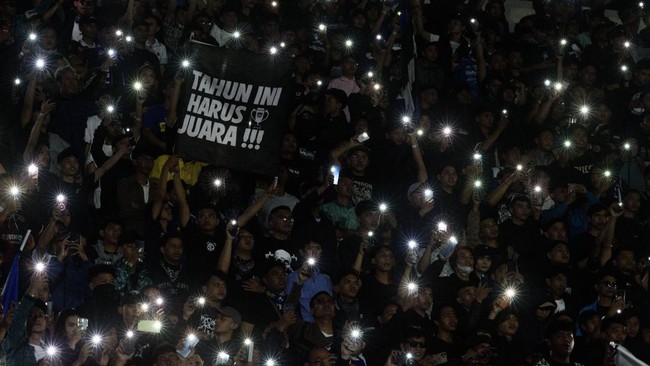 Persib Bandung akan bertanding pada leg kedua ACL Two pada hari pertama Ramadan, 18 Februari 2026. Potensi unik bagi Bobotoh dengan ritual puasa di stadion.