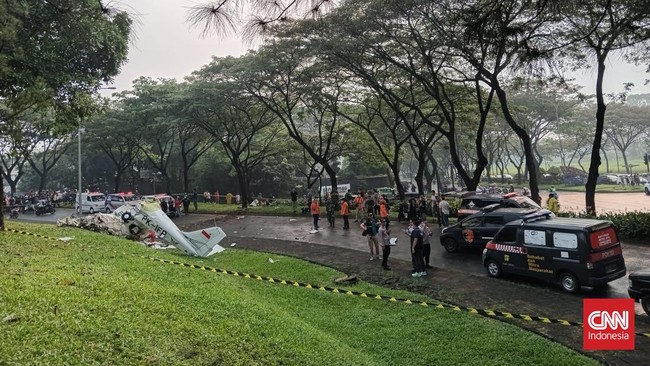 Ada tiga orang nan berada di pesawat nan jatuh di BSD City, Tangsel, ialah satu penerbang, satu teknisi dan satu penumpang.