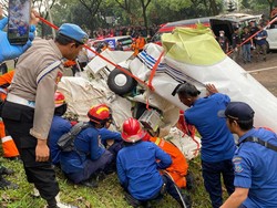 KNKT Kerahkan Investigator Usut Penyebab Pesawat Latih Jatuh di BSD