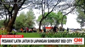 VIDEO: Pesawat Latih Jatuh di BSD City, 3 Orang Tewas.