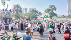 Ratusan Massa Gelar Aksi Bela Palestina di Kedubes AS