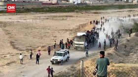 VIDEO: Momen Truk Bantuan Dikerubungi Pengungsi Gaza