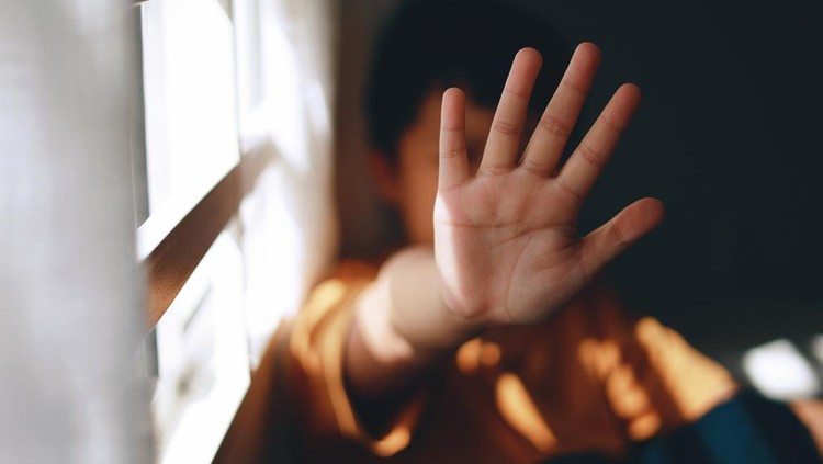 10 Ciri-ciri Anak Merasa Tertekan agar Tidak Depresi dan Cara Mengatasinya