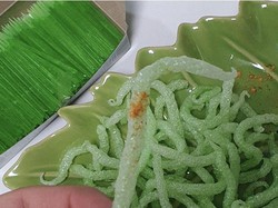 5 Makanan Aneh yang Tak Bisa Dimakan, Tumis Batu hingga Tusuk Gigi