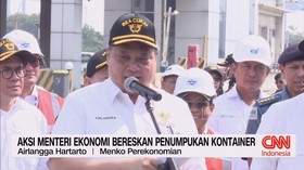 VIDEO: Airlangga-Sri Mulyani Bereskan Kontainer Menumpuk