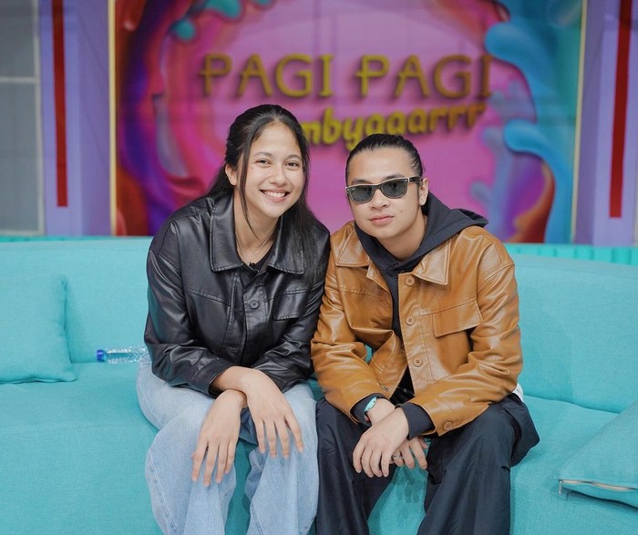 Bastian Steel dan Sitha Marino