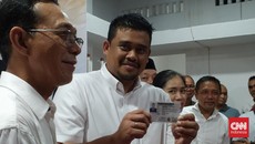 Resmi Kader Gerindra, Bobby Nasution Langsung Dapat Kartu Anggota
