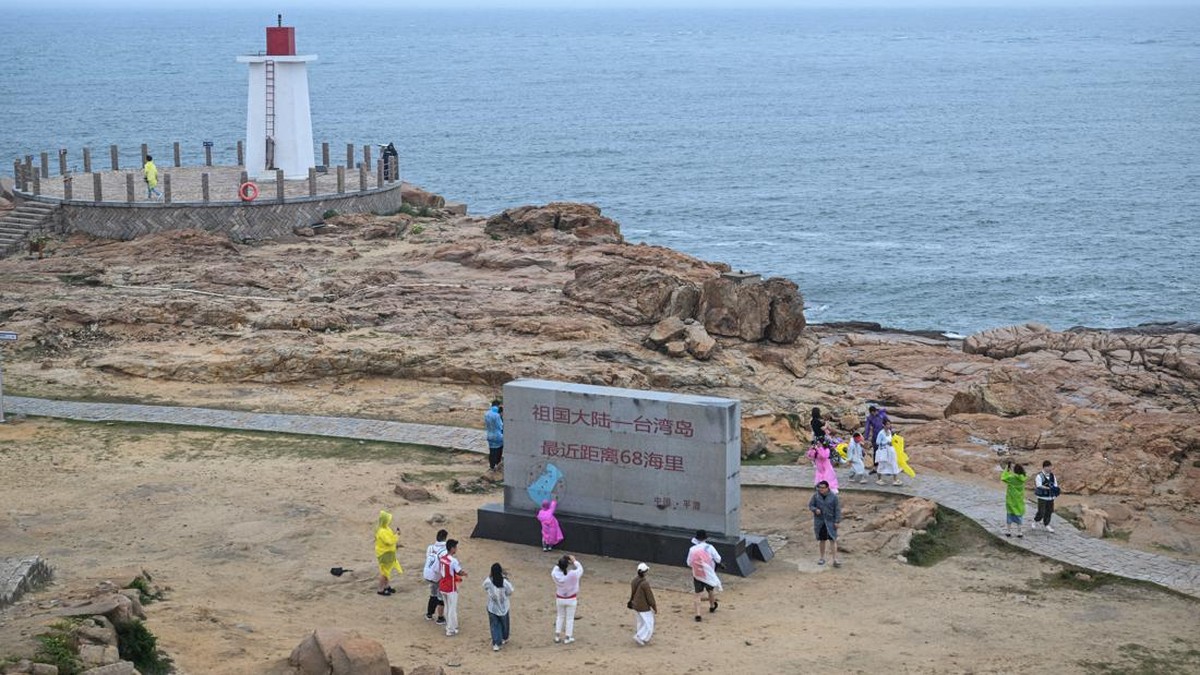 FOTO: 'Mengintip' Taiwan Sambil Menikmati Keindahan di Pulau Pingtan