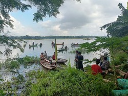 2 Pemancing Tewas Setelah Perahunya Tenggelam di Sungai Brantas Malang