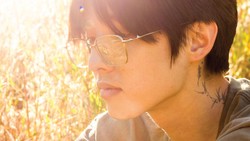 Lirik Lagu Car Crash - eaJ Park