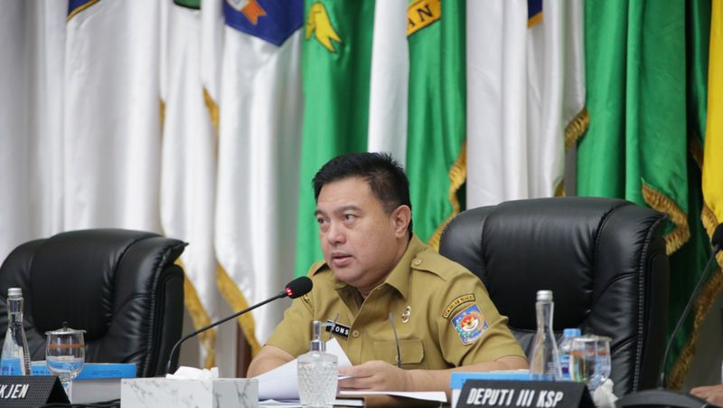 Pelaksana Tugas (Plt.) Sekretaris Jenderal (Sekjen) Kementerian Dalam Negeri (Kemendagri), Tomsi Tohir