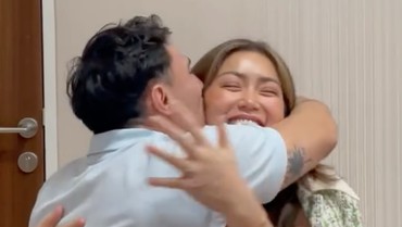 img-title Hamil Anak Ketiga, Jessica Iskandar Bersyukur Diberi Karunia Tuhan