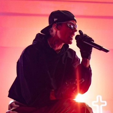 Lirik Lagu Daisies - Justin Bieber