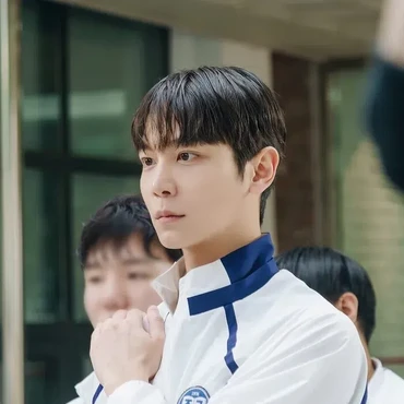 Bintang 'Lovely Runner' Disorot Usai Ketahuan Masuk Grup Chat Burning Sun