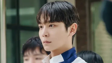 img-title Bintang 'Lovely Runner' Disorot Usai Ketahuan Masuk Grup Chat Burning Sun