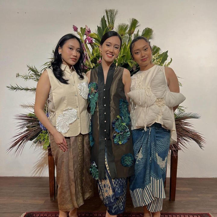 <p>Nabila adalah anak sulung Tora dari pernikahannya dengan Anggi Kadiman. Kini, perempuan 24 tahun itu akan segera menikah dengan pria yang dicintainya. (Foto: Instagram@nayyarasudiro)</p>
