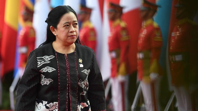 Ketua DPR RI Puan Maharani menerima Special Award Exemplary Woman in Politic dalam ajang Kartini Awards 2024.