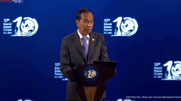 img-title Viral Delegasi Prancis Minta Presiden Jokowi Jadi 'Tukang' Foto di WWF Bali