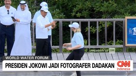 VIDEO: Presiden Jokowi Jadi Fotografer Dadakan.