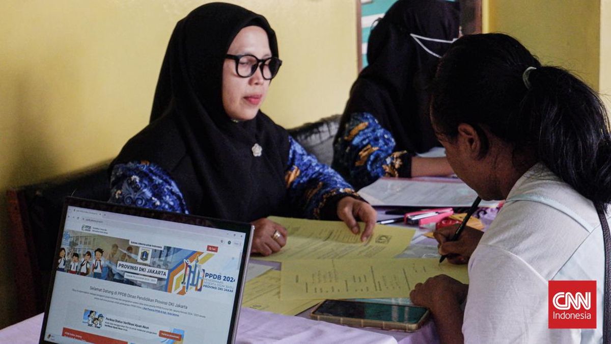 Begini Syarat Jalur Domisili SPMB DKI Jakarta 2025