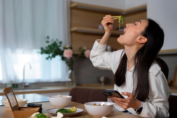 Mengetahui Kepribadian Seseorang dari Cara Makan