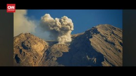 VIDEO: Gunung Semeru Erupsi. Kolom Abu 800 Meter dari Puncak