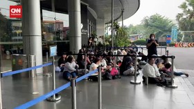 VIDEO: Suasana Antrean ARMY demi Merch BTS di Gancit Sejak Pagi