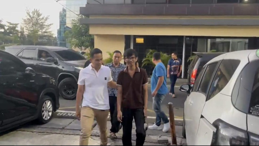 Viral Adi-Nimas Viral Adi-Nimas