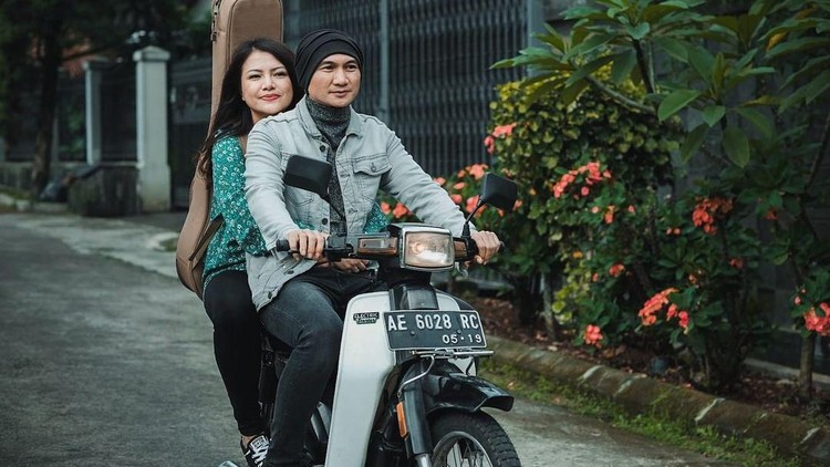 Kebersamaan Anji dan Wina Natalia