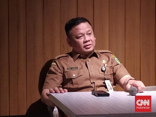 Benny Sinomba Siregar paman dari Bobby Nasution membantah mengambil formulir pendaftaran di PDIP