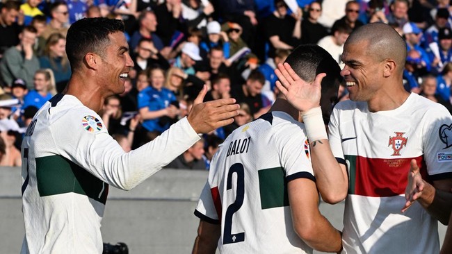 Pepe memuji penampilan Cristiano Ronaldo di Euro 2024 di saat banyak orang yang mengkritik performa CR7 karena belum mencetak gol.