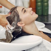 Kenalan dengan Metode Keramas Triple Washing yang Dianjurkan Dokter, Apa Manfaatnya?