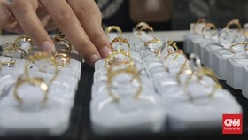 Harga Emas Kompak Turun Hari Ini