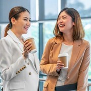 4 Tips Memulai Percakapan dengan Rekan Kerja di Kantor Baru, Bye Canggung!