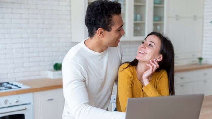 Kalimat Pasangan Harmonis/Foto: freepik.com/freepik