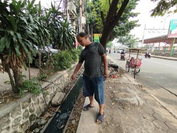 Penampakan Lokasi Penemuan Mayat di Selokan Jalan Juanda Bekasi