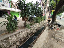 Mayat di Selokan Jalan Juanda Bekasi Bikin Warga Kaget, Sempat Dikira Boneka