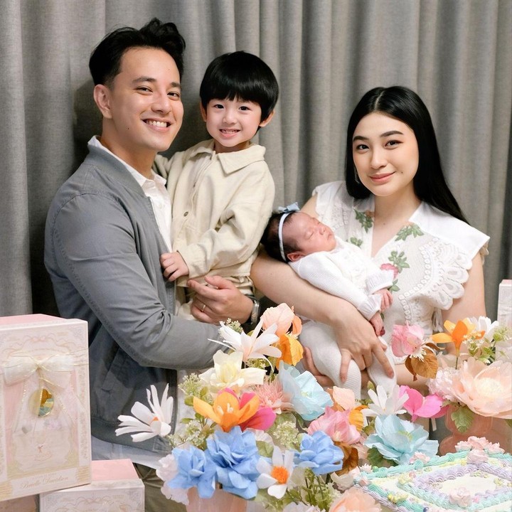 <p>David dan sang istri, Particia Devina Dextra, kerap mengunggah potret bersama Brielle. Sejak lahir, sosoknya pun telah menarik perhatian banyak netizen. (Foto: Instagram: @pattdevdex)</p>
