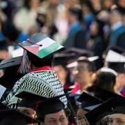 Dekan di Maroko Tolak Berikan Ijazah kepada Mahasiswa yang Kenakan Keffiyeh di Acara Wisuda