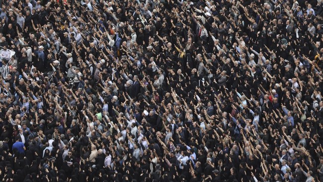 Netizen Iran ramai di media sosial beberapa hari ini usai merespons kematian dari Presiden Ebrahim Raisi.