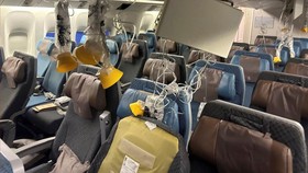 VIDEO: Singapore Airlines Sempat Terjun 1900 Meter Saat Turbulensi