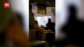 VIDEO: Detik-detik Penyelamatan Korban Singapore Airlines Turbulensi
