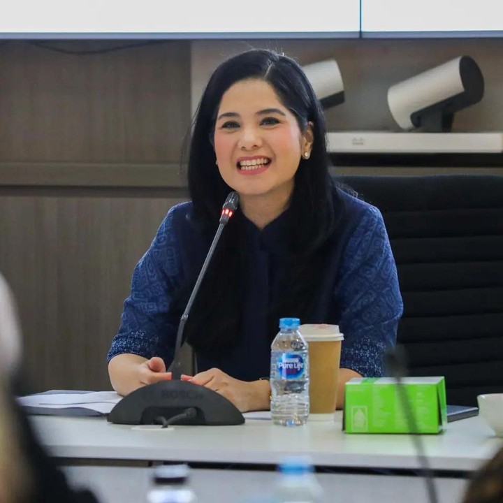 <p>Pada Februari 2024, Agus Harimurti Yudhoyono dilantik sebagai Menteri Agraria dan Tata Ruang (ATR)/Kepala Badan Pertanahan (BPN). Sejak saat itu, Annisa Pohan menjadi Pembina IKAWATI Kementerian ATR/BPN. (Foto: Instagram @ikawati_atrbpn)</p>