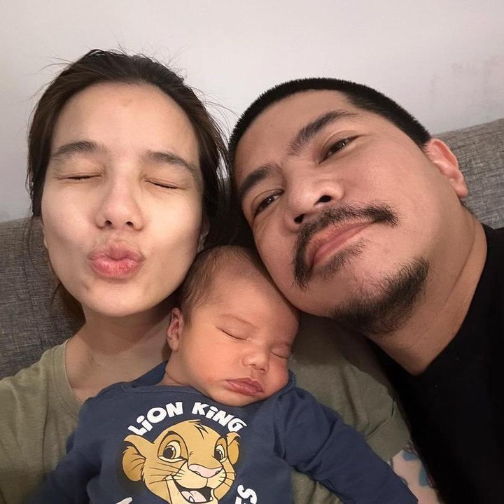 <p>Saat melahirkan Jared, Sheila bercerita dirinya mengalami kontraksi selama kurang lebih tiga hari sebelum akhirnya melahirhkan. Kontraksi ini disebut membuat pembukaan Sheila tidak kunjung bertambah. "Karena hilangnya kontraksi beberapa kali maka kami melakukan persalinan dengan bantuan induksi,” tulis Sheila dalam unggahan di akun Instagram pribadinya. (Foto: Instagram: @abrahamjaredbenjamin)</p>