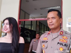 Sanksi Tilang Usai Seleb TikTok Zoe Levana Viral Nyangkut di Busway